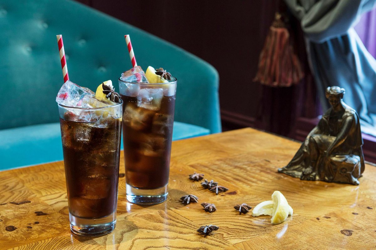 We got a lazy winter mix for you to try (only 2 ingredients!)
#ItalianRootBeer
1.5 oz #Galliano L'autentico
Top up with #rootbeer
Salute!