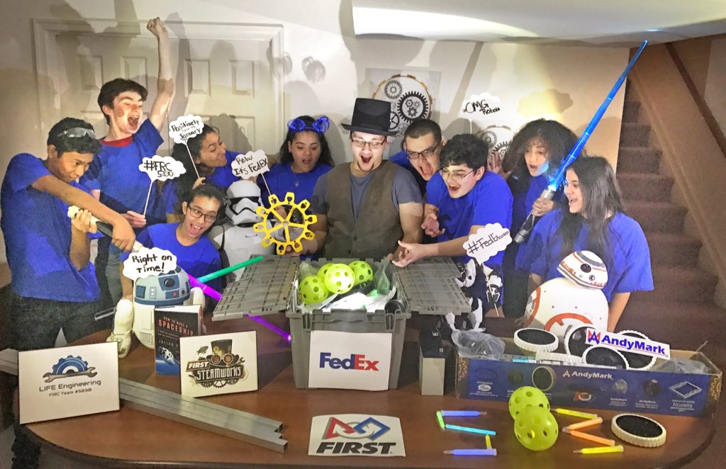 life_5830's tweet photo. KickOff Begins! #omgrobots #fedexcontest #FRC5830 https://t.co/ayjiRYrwJj