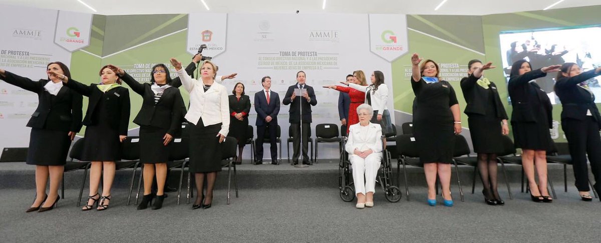 eruviel_avila's tweet photo. Es un honor tomar protesta al Consejo Directivo #AMMJE, empresarias que durante 51 años han apoyado el crecimiento de mujeres del país. https://t.co/4kVbMVigZx