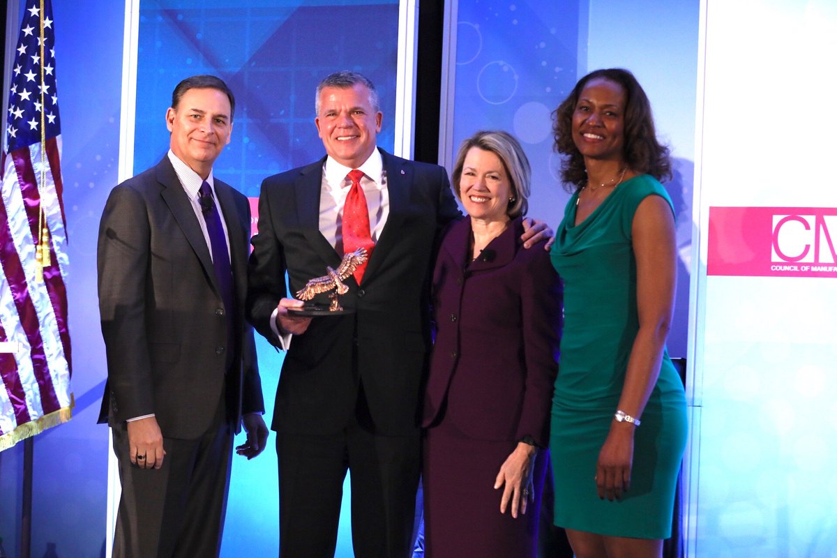 PLASTICS_US's tweet photo. Earlier today our President & CEO @bcarteaux was awarded the 2016 CMA Leadership Award at #CMAWLC! Congratulations Bill! https://t.co/CQQ9nTdcm1
