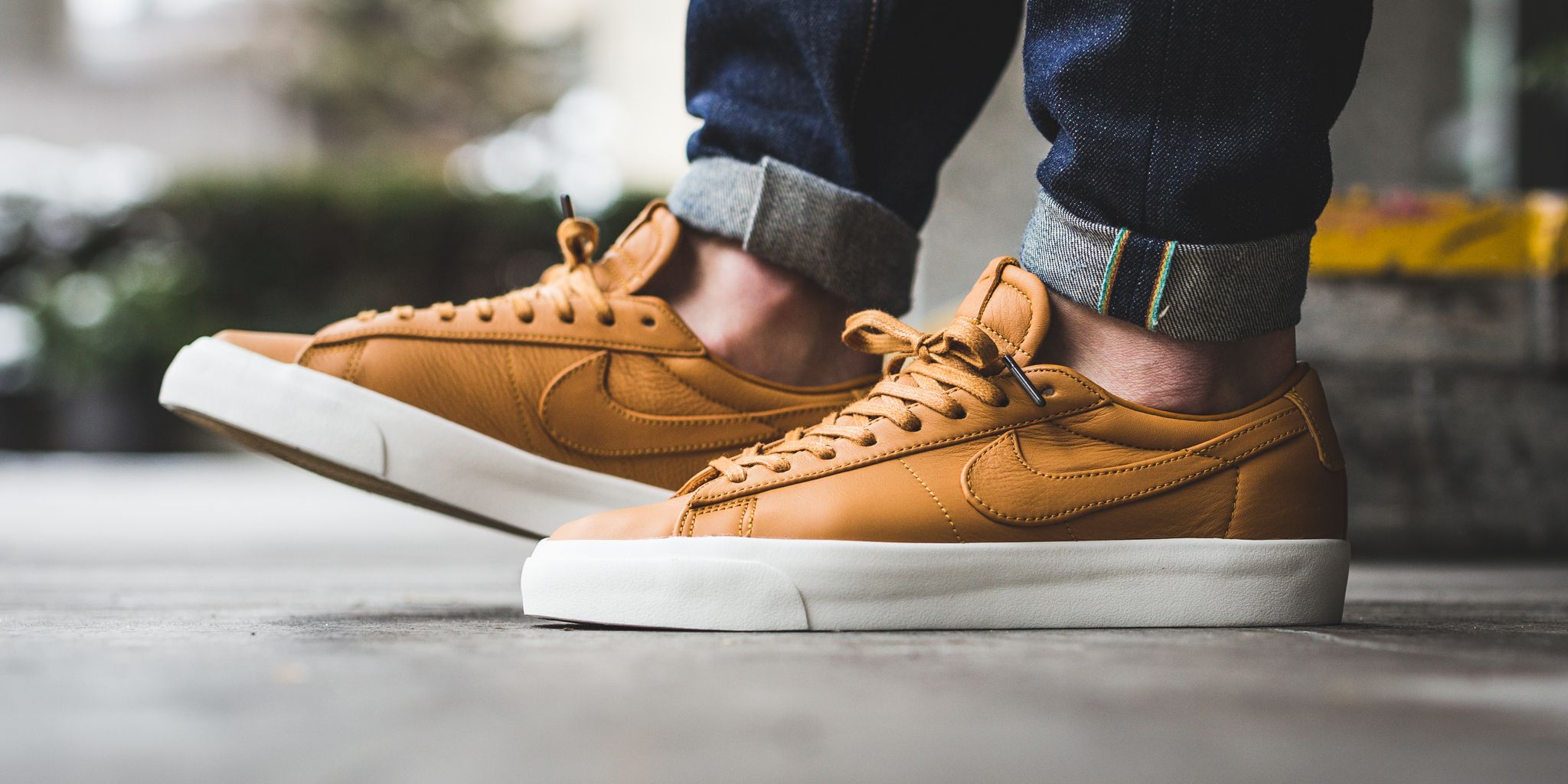 nike blazer studio low desert ochre