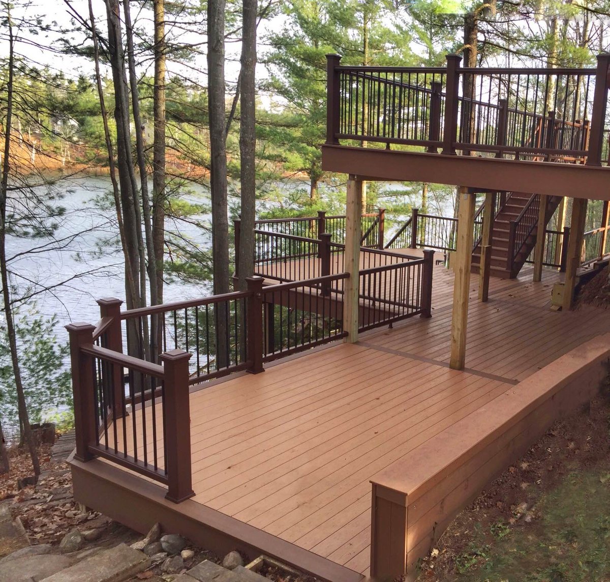 Renewit_Group's tweet image. Gorgeous multi level PVC deck in Northern Michigan #multileveldeck #pvcdeck #deck #northernmichigan #renewitgroup
