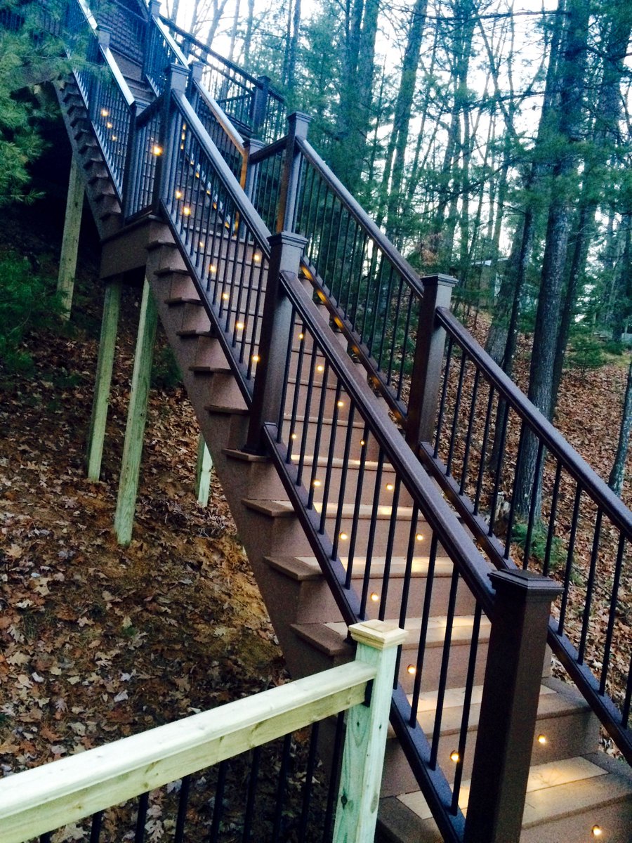 Renewit_Group's tweet image. Gorgeous multi level PVC deck in Northern Michigan #multileveldeck #pvcdeck #deck #northernmichigan #renewitgroup