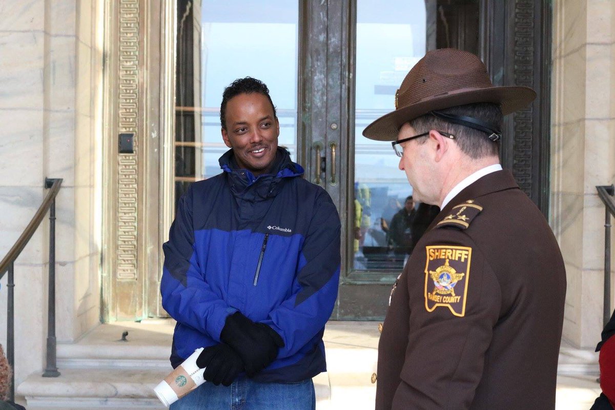 MNMLKDay tweet picture