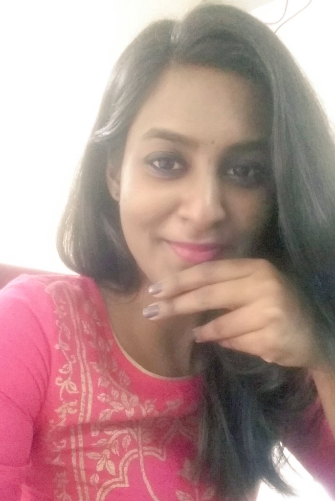 chaoticwhiskey's tweet photo. Should I be called "big eyes" or "fat fingers" ??? ππ #EthnicVersionMe #PerksOfBeingIndian https://t.co/zcniSjcpkP