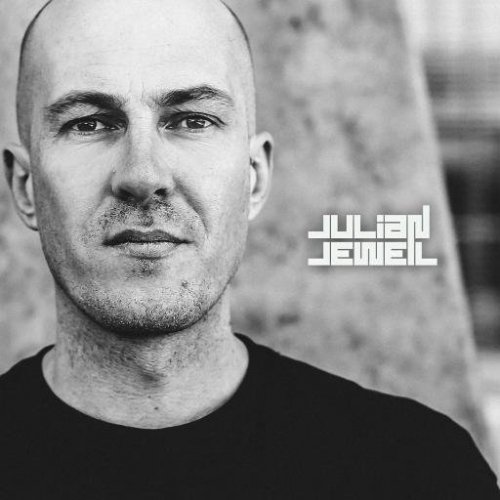 Octopusrecords's tweet photo. .@JulianJeweil charts "Hidden Agenda" by @Daryl_Stay from #Octopus100 in his recent @Beatport selection:
https://t.co/mC16aps59n https://t.co/WaxWC8Lg0d