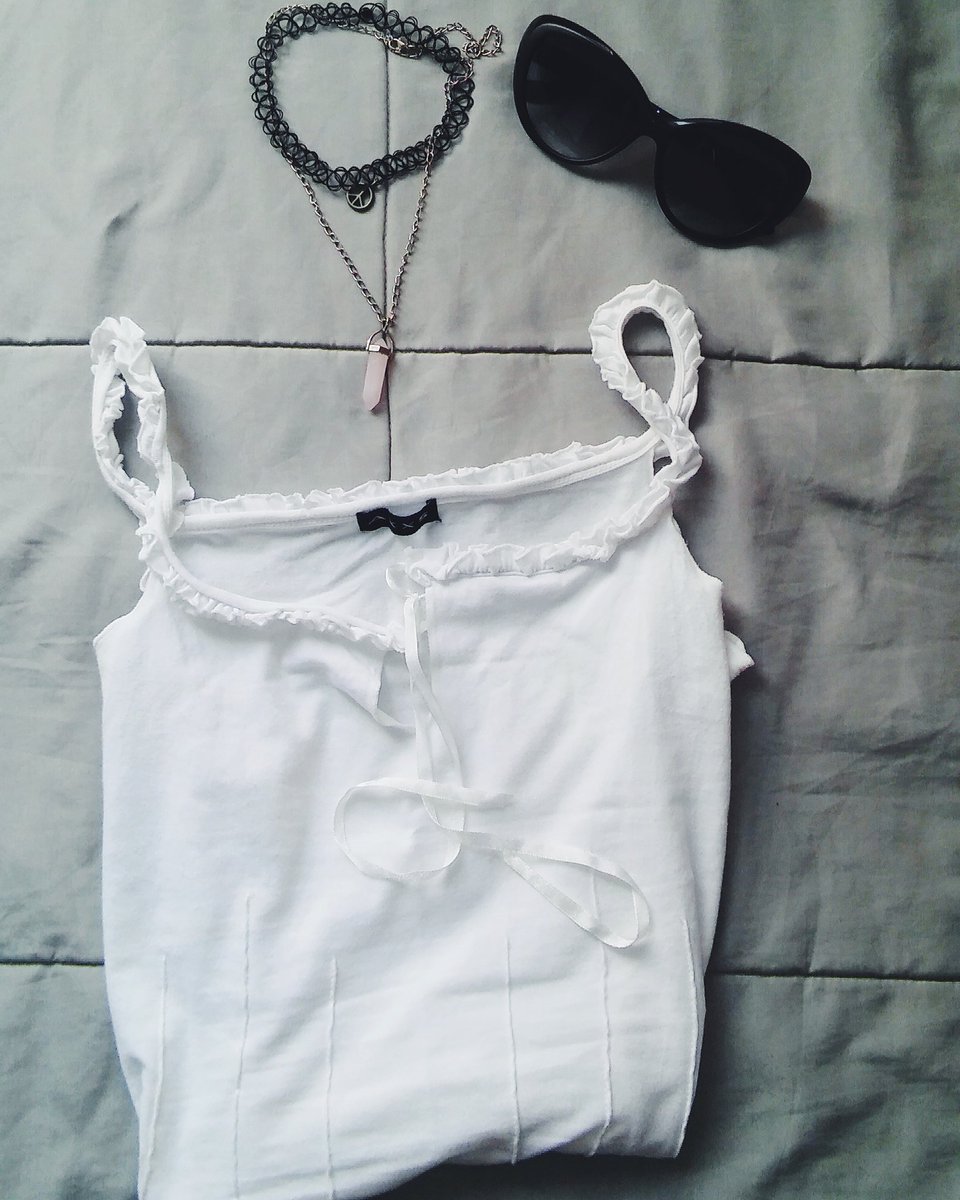 strangerLF's tweet photo. Básicos para este verano🌞🌞
#stranger #love #fashion #fashionblogger #summer #style https://t.co/NLJfK29ela