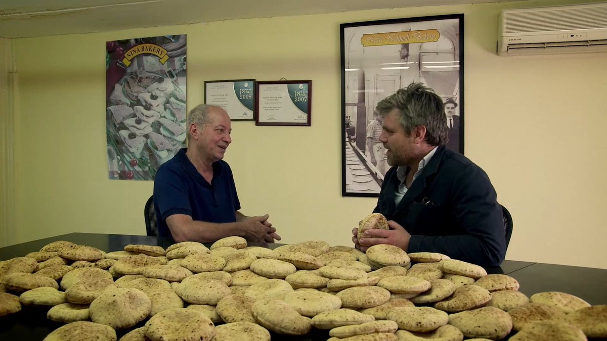 deaardappeleter's tweet photo. Straks in De Aardappeleters álles over het geheugen van een pitabroodje... 19:50 op #npo2 https://t.co/2TlsgR9g83