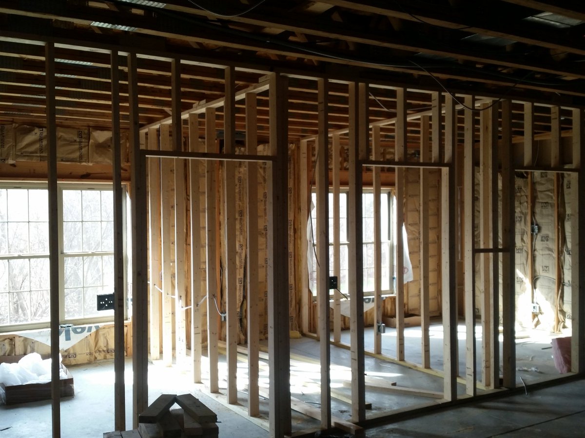 AdamC_513's tweet photo. #USGreentech's new huddle rooms and collaborative work spaces are beginnning to take shape.  #innovationhappenshere https://t.co/hbcj15LkDw