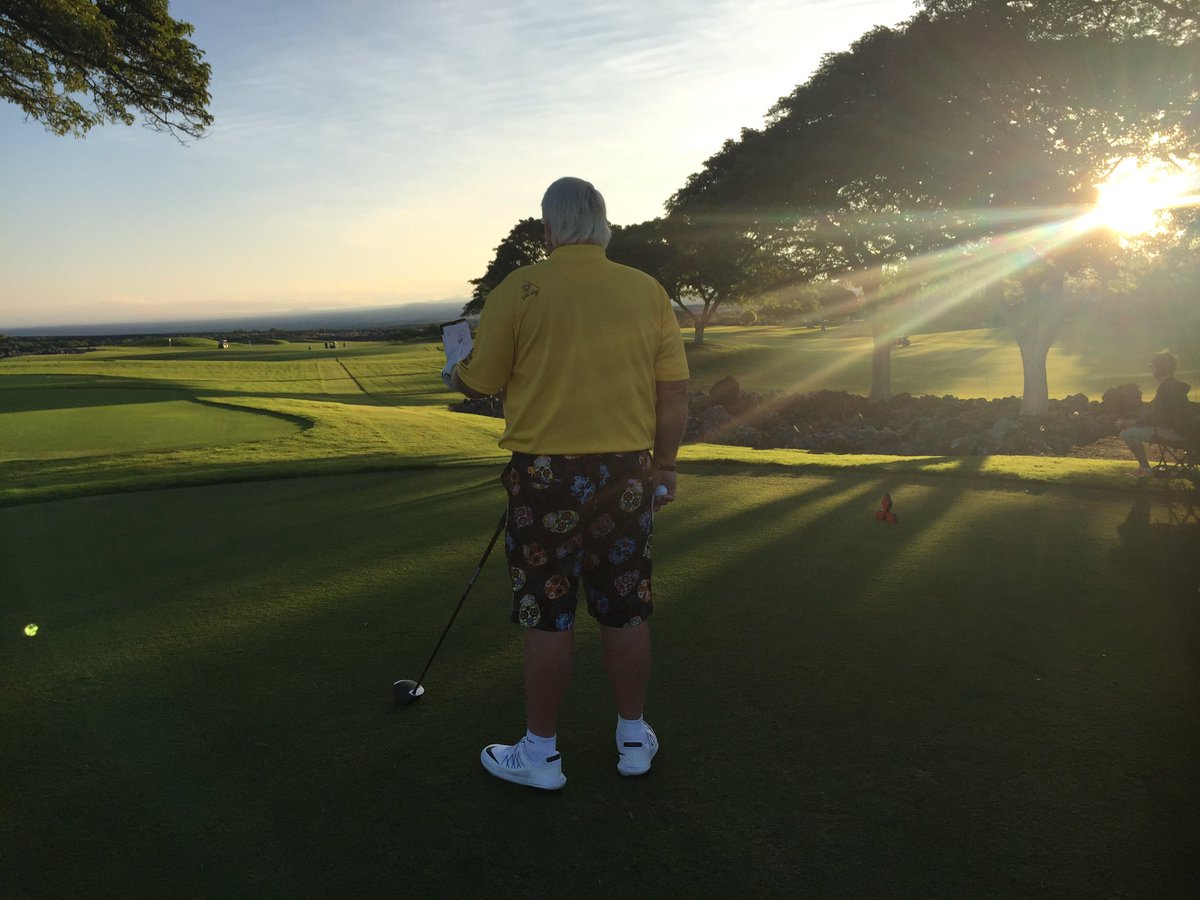 PGA_JohnDaly's tweet photo. Start of 2017 season....Good morning from the Mitsubishi Electric Championship at Hualalai 🌴⛳️☀️ @ChampionsTour #Excitedtobehere https://t.co/T1Z5QQaN4f