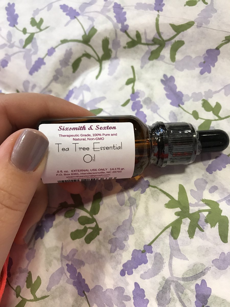sixsmith_sexton's tweet image. Create your own first aid spray with tea tree EO. Mix 40 drops of this bacteria stopping oil with 4 oz water!  Shop sixsmithsexton.com