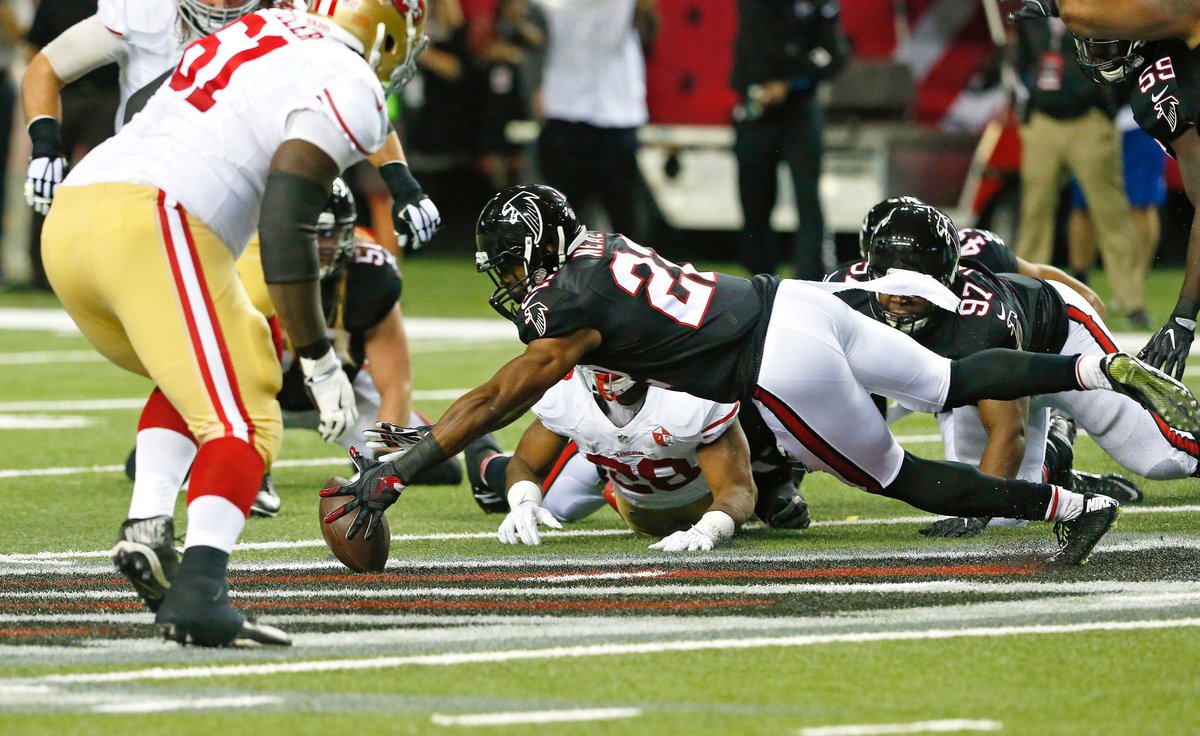 AtlantaFalcons's tweet photo. Deion Jones and Keanu Neal have been named to the @PFWAwriters All-Rookie Team. 

#RiseUp https://t.co/EXqrdG3yc3