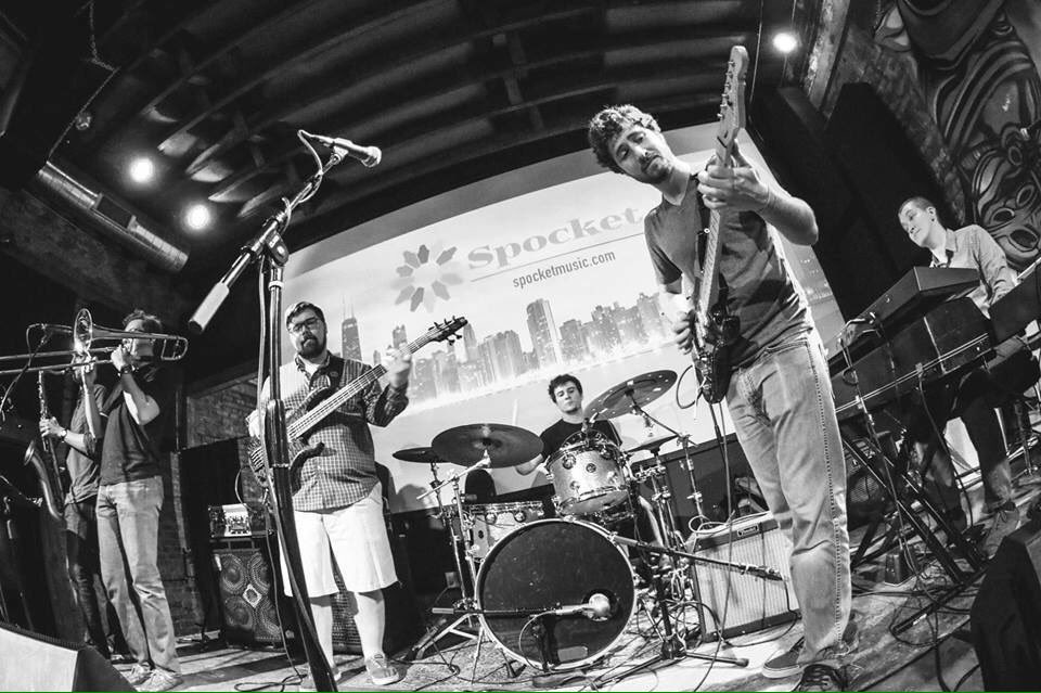 Just announced...Spocket @aliveOneChi this Thurs, 1/19. 10PM • NO COVER #lastminutefunk #freegrooves facebook.com/events/7964562…