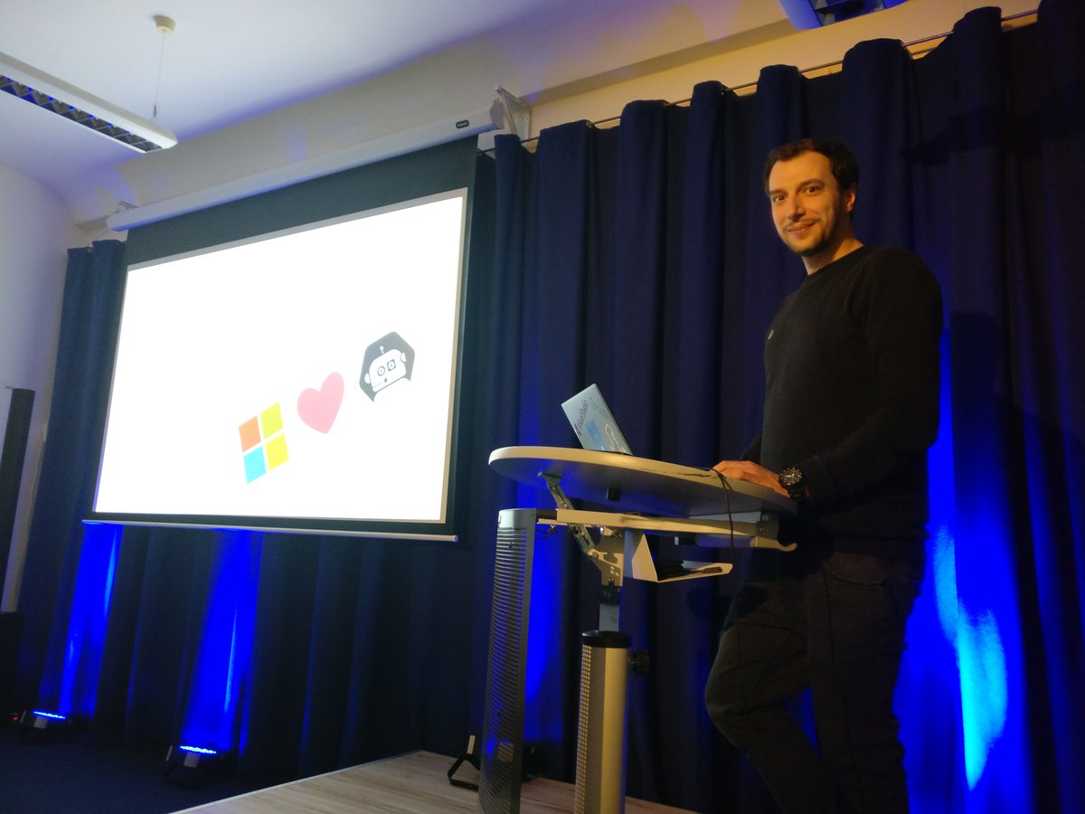 altnetberlin's tweet photo. Let's talk about bots! @mplogas at #nbug https://t.co/XgdbtyWYIL