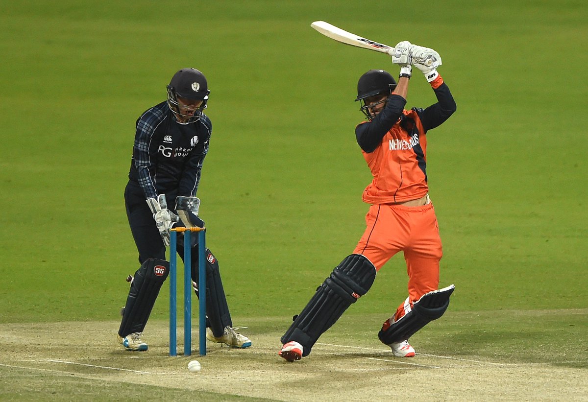 ICC's tweet photo. Josh Davey's 4/34 helps Scotland bowl out Netherlands for 141 to seal a 7 run win at the #DesertT20 https://t.co/xOLK40K8G7 #NetvSco https://t.co/JsdzJDIt6O
