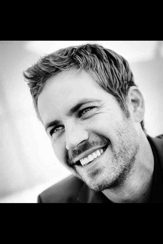 PaulWalker_FANS's tweet photo. #missyou https://t.co/zJv3lBGZZy