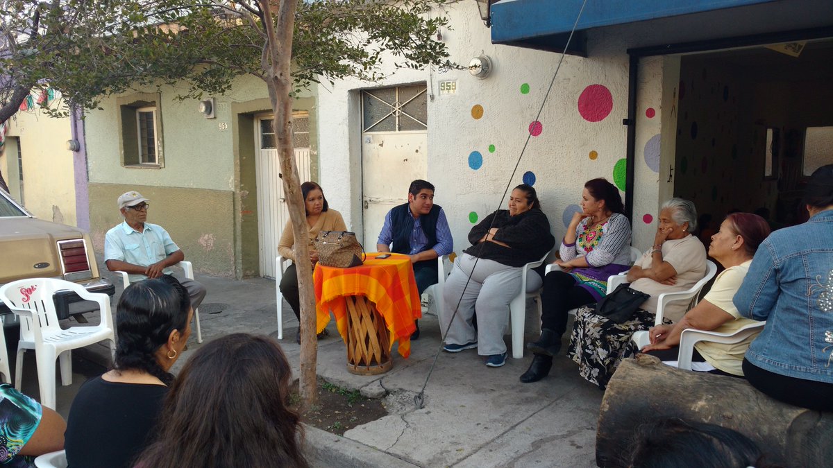 OscarSantosR's tweet photo. En San Isidro Ejidal. Estamos en las colonias para escuchar los problemas de la ciudadanía. ¿Qué problemas tiene tu colonia? El #PRIcercano https://t.co/KhnLgUkpXh