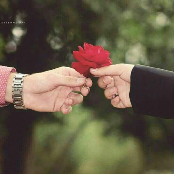❀🌹❀

🌹❀ومـــا الحـــُب إلا أنــ تَخـــاف اللـــه فـــيْ مـــن تُحـــب  فتـــأخــــذه معــــگ إلـــى الجنـــــة..