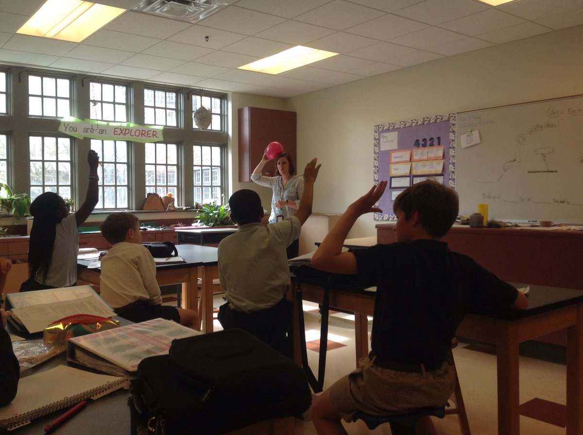 MrsMcRaesClass's tweet photo. Learning about static electricity with Ms. Maas! CMM #trinitylearns #science #science4fun https://t.co/iUxgHdcPOq