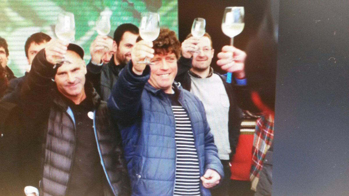 BittorOroz's tweet photo. Datos históricos de la nueva cosecha del Txakoli de #Getaria,  3.800.000 botellas, incremento del 36% en exportaciones, destinos EEUU, Japón https://t.co/MDYqL4oMEb