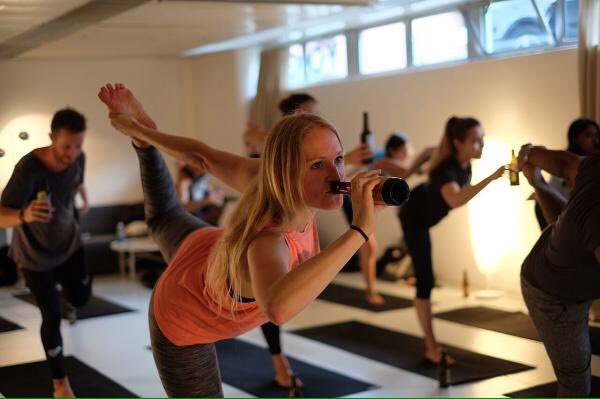 ToastAle's tweet photo. Beer yoga - our kind of yoga! Wearing #poweredbybread of course https://t.co/HnFhdtl9R0 https://t.co/ugntQR9gTn