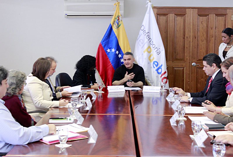Defensoria_Vzla's tweet photo. @TarekWiliamSaab Presidió la firma de un convenio entre la Universidad Nacional Experimental Simón Rodríguez y la DdP https://t.co/g8PQbbedCL