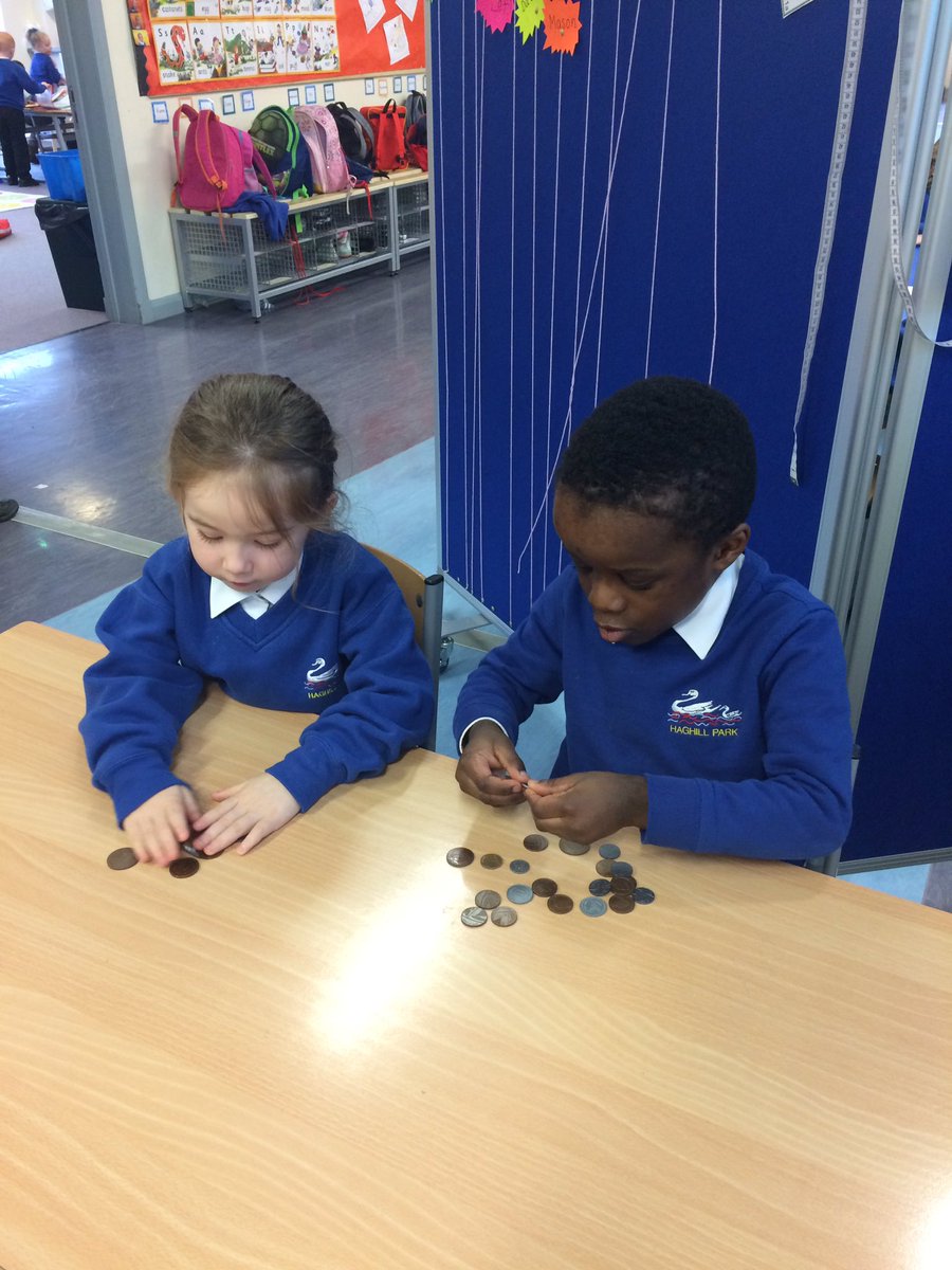 HaghillTeam's tweet photo. Primary 1 were learning about money today #sortingcoins #activemaths https://t.co/KNWWbCCrSn