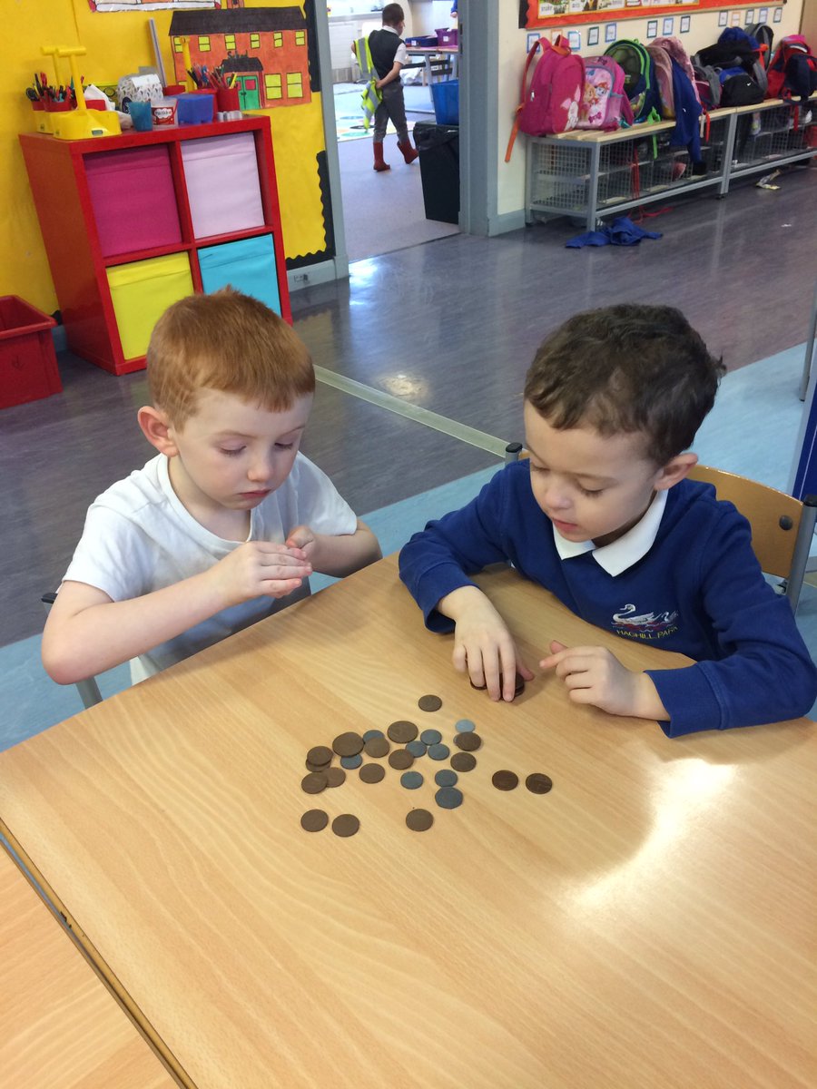 HaghillTeam's tweet photo. Primary 1 were learning about money today #sortingcoins #activemaths https://t.co/KNWWbCCrSn