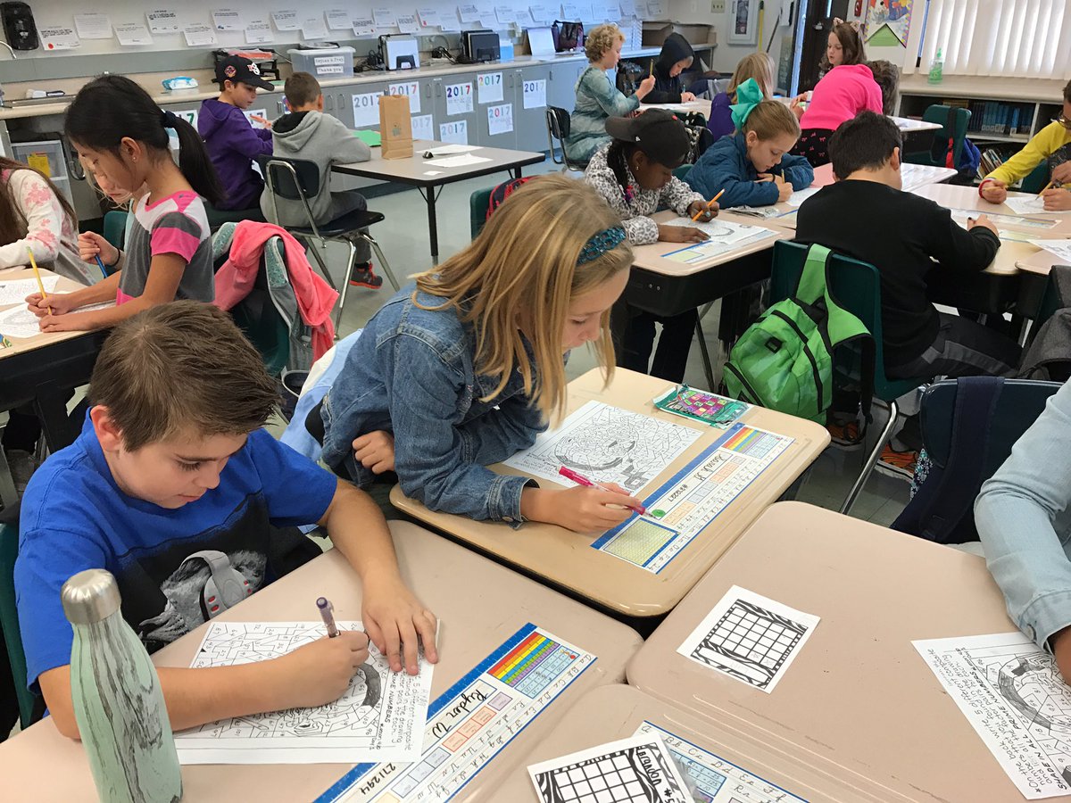 slopezDC's tweet photo. Having fun learning about prime and composite numbers while celebrating Dr. MLK! @rcsdDC https://t.co/iQqUhUTfU9