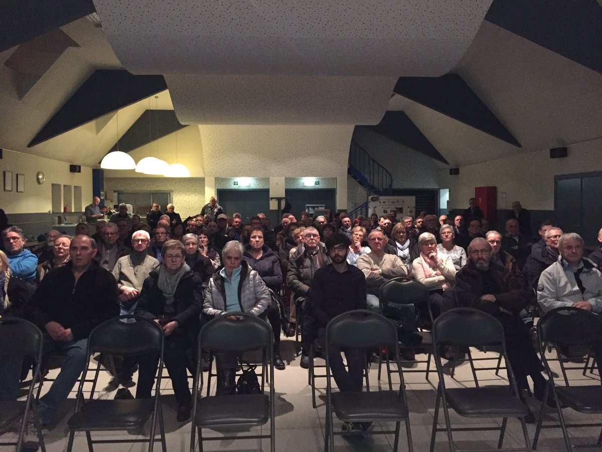 CaglarAli's tweet photo. Bewonersvergadering vernieuwing Boxbergheide fase 2. De aannemer zal medio maart starten! #minderhinder #openbarewerken https://t.co/VaYGkUlALV