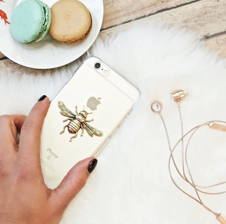 casecavern's tweet photo. The perfect accessory for all you busy bees 🐝 https://t.co/sIV7bganRh https://t.co/Vijqxhn9Dc