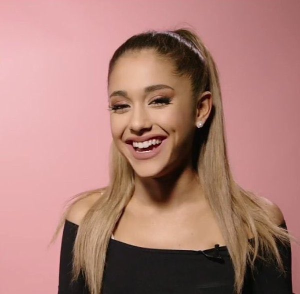 Ariana Grande Update 💋 on Twitter: "Ariana Grande smile ...