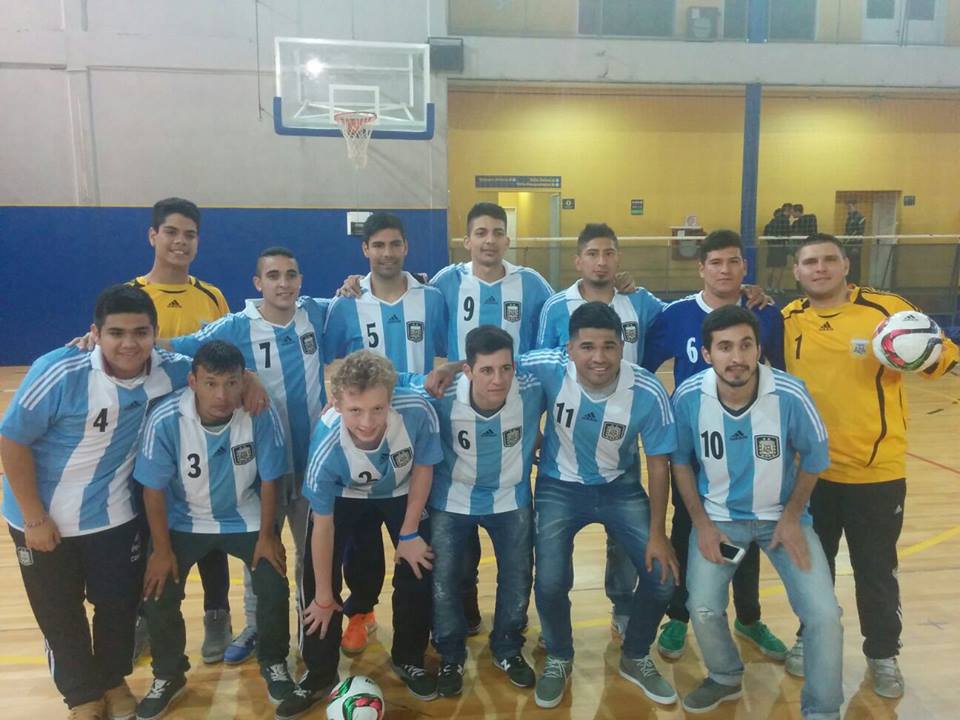 canaldeportv's tweet photo. [FUTSAL] "Los Jabalíes", Selección Argentina para sordos, realizan una prueba de jugadores. https://t.co/K53bK2L5i4 https://t.co/5BEvmPElKJ