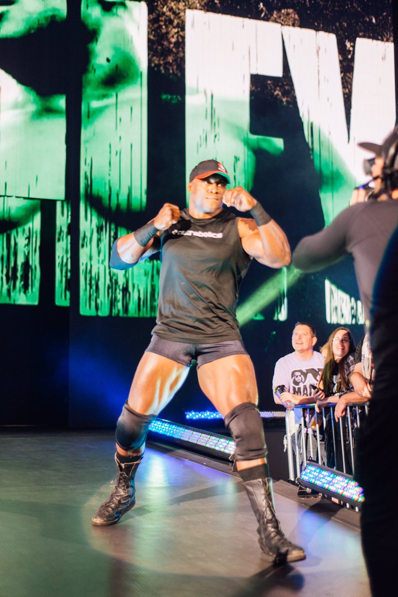 ThisIsTNA's tweet photo. Looking for exclusive pics that pack a punch 👊?!? Look no further! https://t.co/UMn0r2adwW #ONOLIVE NOW!
PICS: https://t.co/7q1727ZENO https://t.co/9VcNYBsndR