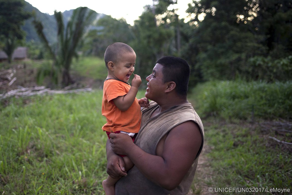 UNICEF's tweet photo. #EarlyMomentsMatter. Investing in early childhood, including education &amp; nutrition, is essential for a sustainable future. #WEF17 #SDGs https://t.co/brgyF0zGGg