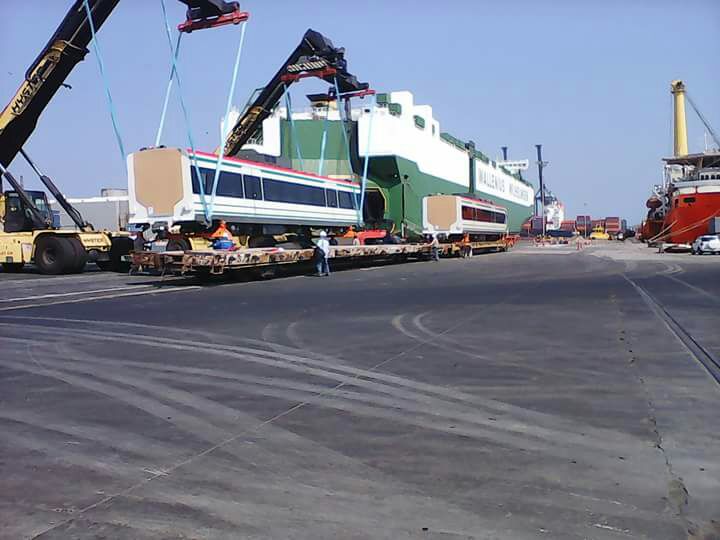 Cap_Pretoriano's tweet photo. Tren Toluca-Mexico llegando al puerto de Veracruz, transportado por WWL
#trentolucaméxico https://t.co/q8Y7uEdxBL