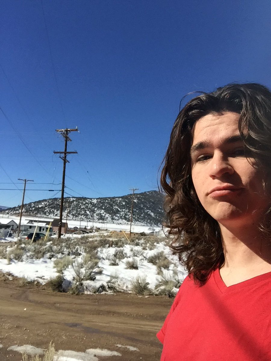 johnpaulsnow's tweet photo. Out here in big bear. Doing the damn thing. #whatthing? https://t.co/KCOxNK9jxo