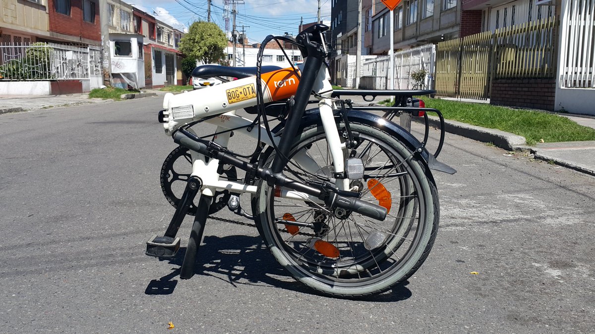 VeroCohen's tweet photo. @Retwiteadero @DonCosito @BiciblesBTA @MujeresBICI @biciososcol vendo en #Bogotá bici #TERN #LinkD8 en excelente estado. informe por inbox https://t.co/PM4Ijy5AN7