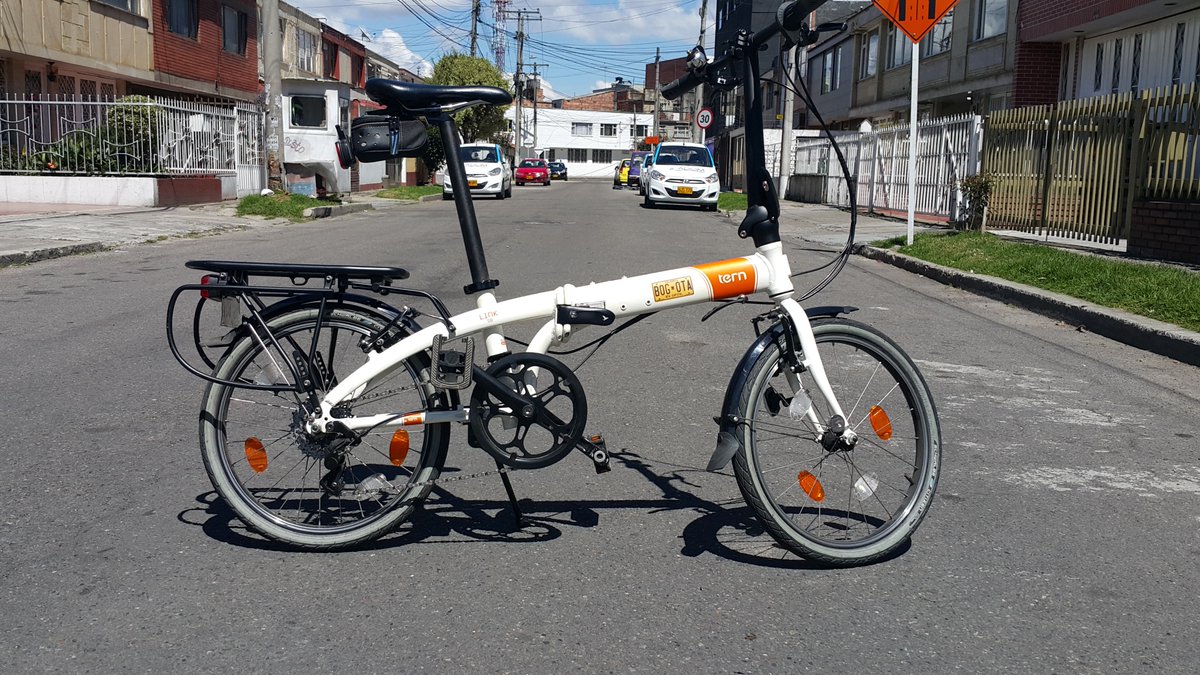 VeroCohen's tweet photo. @Retwiteadero @DonCosito @BiciblesBTA @MujeresBICI @biciososcol vendo en #Bogotá bici #TERN #LinkD8 en excelente estado. informe por inbox https://t.co/PM4Ijy5AN7