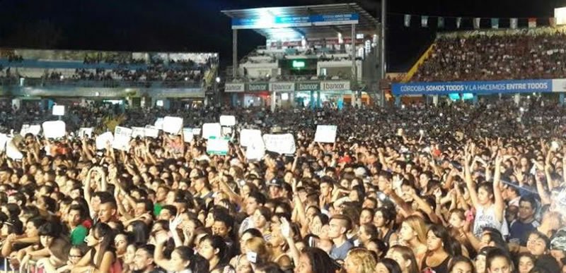 kuarteto's tweet photo. Lleno total en Jesús María!!! @UlisesBuenoSOY @chipotecba #JesusMaria2017
Toda la info en esta NOTA!!
https://t.co/1D2pK69Ni4 https://t.co/OyhGU4fudz