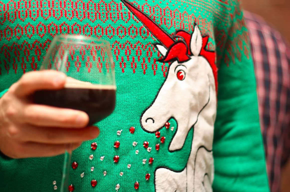 Owl’s Head Bar Of Bay Ridge Mixes Wine, Beer, And Passionate Fundraising For LGBTQ+ Causes. ow.ly/sD453086fZI <a href="/TheOwlsHead/">The Owl's Head</a>