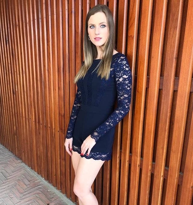 NabelMartins's tweet photo. Classy and fabulous >> Nuestra @AndreaMatthies con su braga short de la colección #NEWFEMININE // #NMLovers #NMLook #NMWoman https://t.co/6fcxyMl9N1