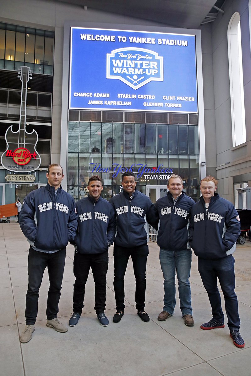 Yankees's tweet image. 1 lucky fan will win a baseball signed by the players participating in our #NYYWinterWarmup. RT for a chance to win! atmlb.com/2bNiVdx