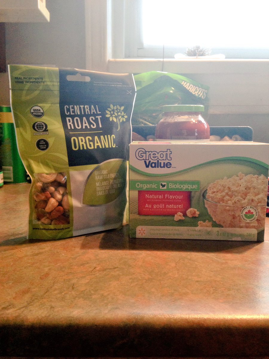ashleletourneau's tweet photo. Snacking done right! @centralroast_ #usdaorganic #organic #healthylife #mma #wmma #veggie #bikinigirl #snackingdoneright #yummy https://t.co/0ymjJ4o1lZ