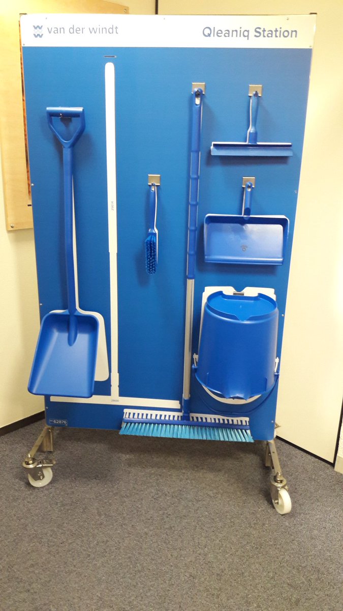 Sinds vorige week staat dit mooie schaduwbord in de showroom van @vanderwindt_nl #fbk #borstelwerk