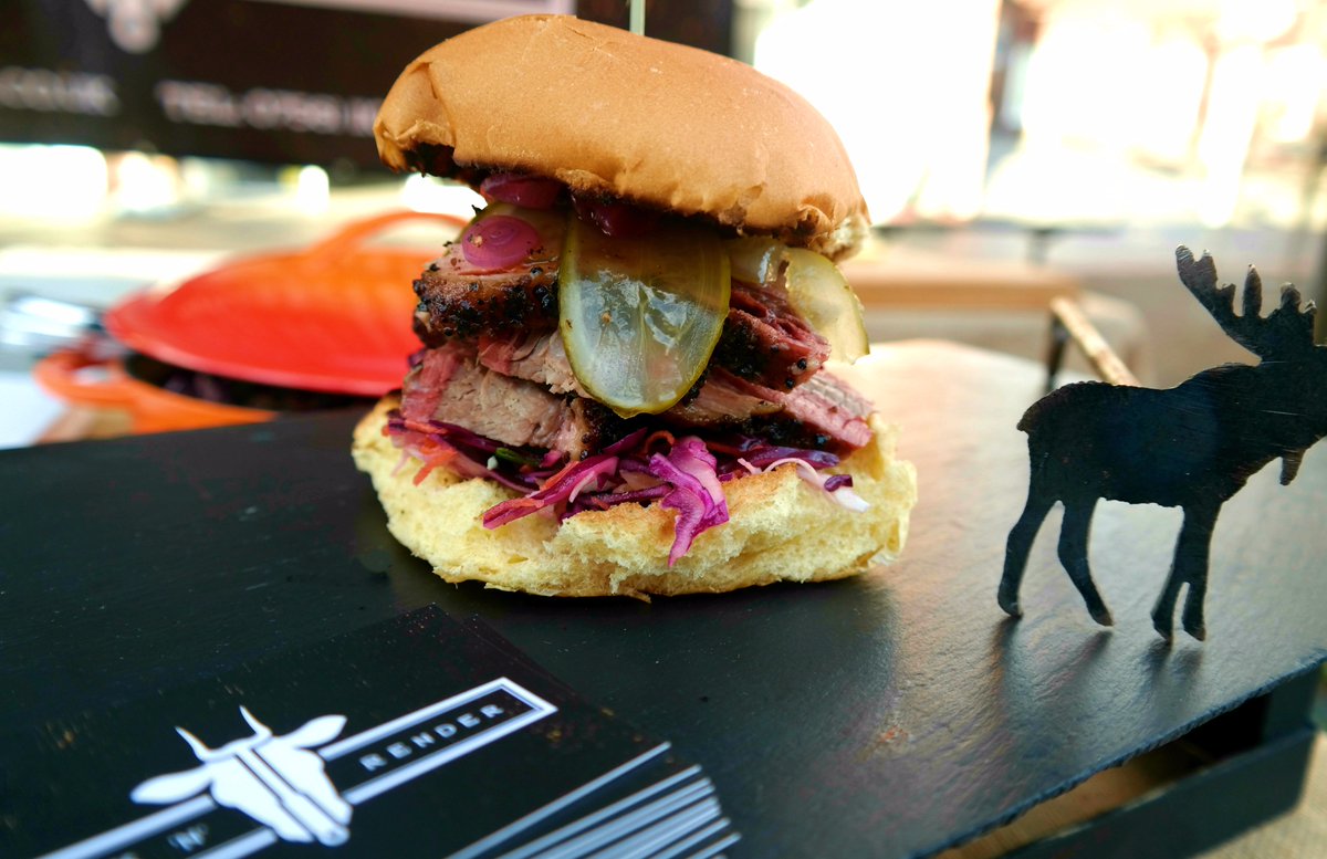 BarknRender's tweet photo. There are two kinds of people in this world: burger people and sad people.
Which are you? πππ
#BarkNRender #burger #Texasbbq #smoked #food https://t.co/uK0lysEjjy