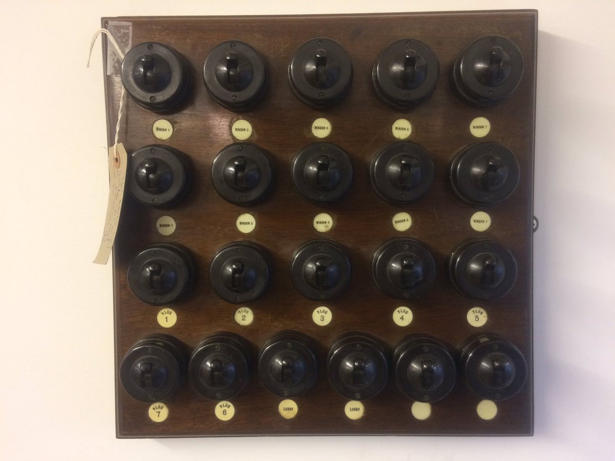 browns_antiques's tweet photo. 1930's Bakerlite light switches on Mahogany board #1930shouse #bakerlite #vintagelighting #antiqueshops https://t.co/BJXwADyhQB