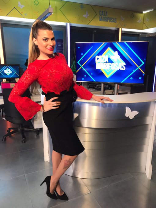 En 5 minutos os espero en @cazamariposastv 💕 https://t.co/kIEJLxcI1c<a class="tags" target="_blank" title="On Twitter" href="/?out=eyJ0eXAiOiJKV1QiLCJhbGciOiJIUzUxMiJ9.eyJpYXQiOjE3MjMwMjgxOTYsImlzcyI6InR3cG9ybnN0YXJzLmNvbSIsIm5iZiI6MTcyMzAyODE5NiwiZXhwIjoxNzU0NTY0MTk2LCJyZWRpcmVjdF91cmwiOiJodHRwczovL3R3aXR0ZXIuY29tL2NhemFtYXJpcG9zYXN0diJ9.g-86vaAKHW895Rn9Mr1gGrky08HlxhSwcg3e5hbFKIGzBUUBNWn7Qgijz0CU0ek3LQhrJA0QBqRUYhtZB53Wtg">@cazamariposastv</a>