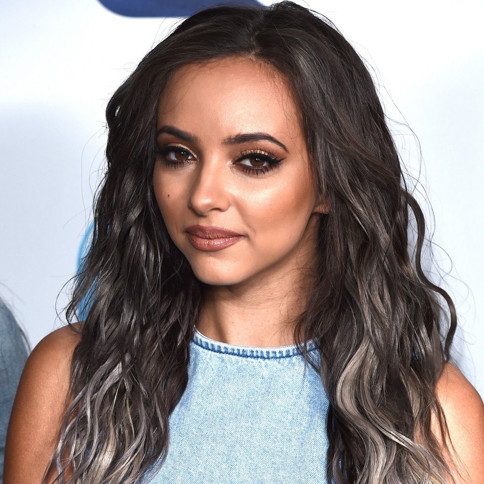xmoonlight98x's tweet photo. It's been 1 year since Jade blessed us with her iconic grey hair 😍 https://t.co/dIoKQC5mXd