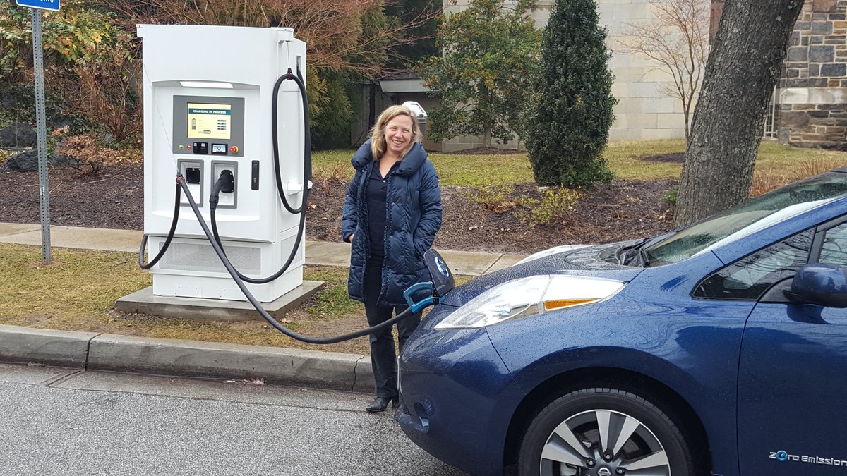 Thanks to our local public library for free quick charge for my #Leaf I look forward to more people going 100%EV That day is near <a href="/MAHAMOSA/">Teabar.com</a>